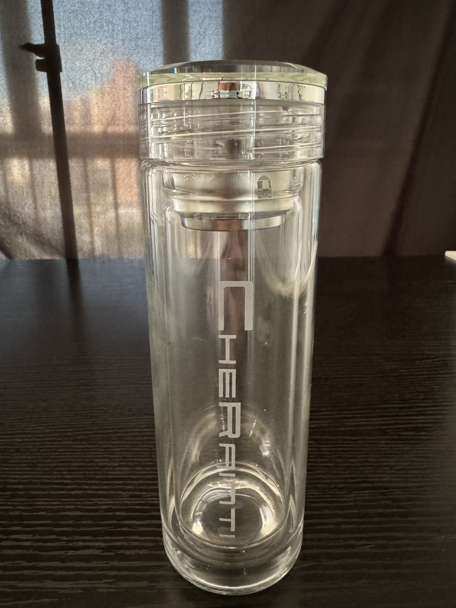 CHERAINTI Exquisite Drinking Glass Cup with Silicone Lid, Elevating the Taste of Your Drinks