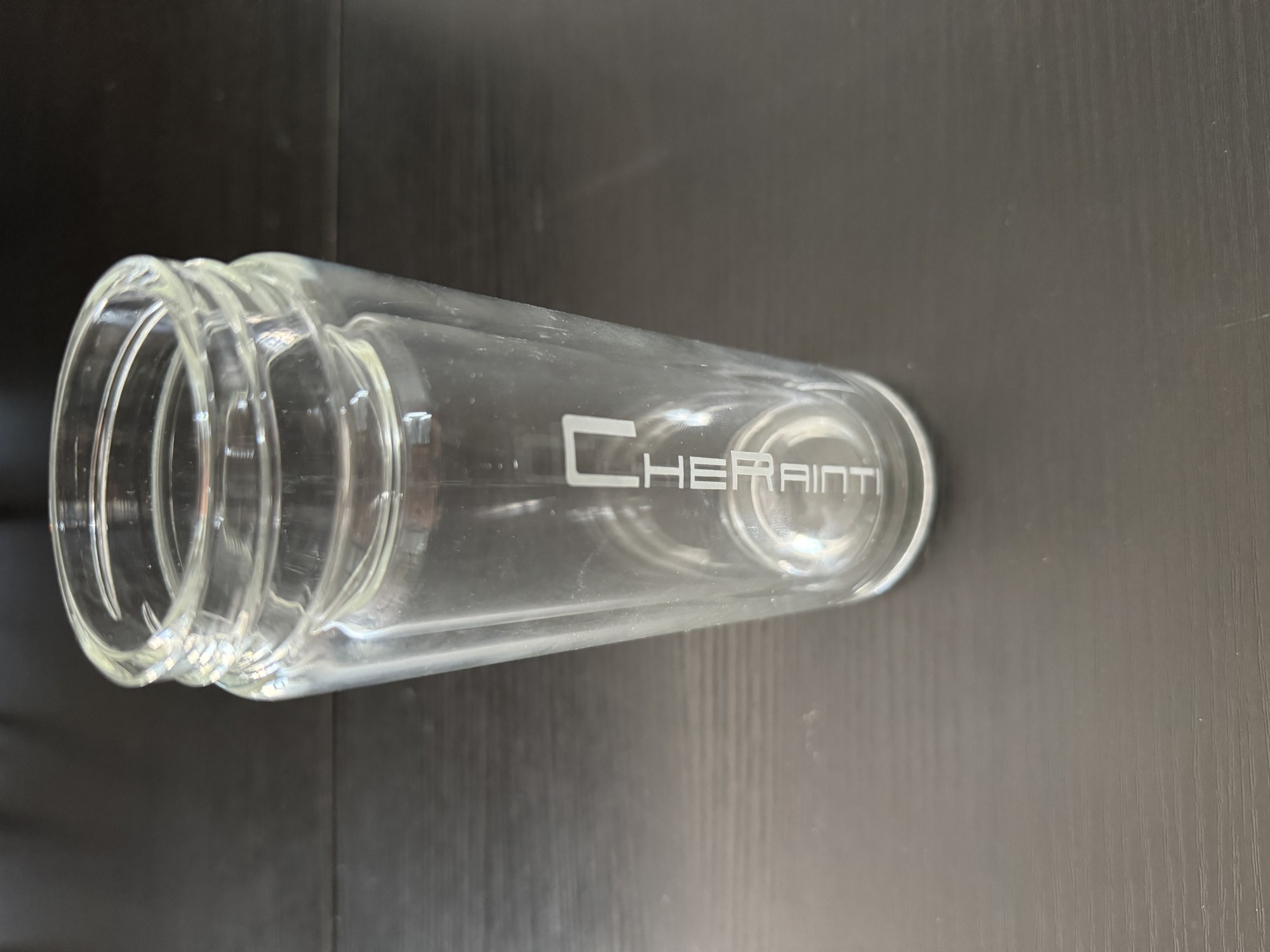 CHERAINTI Exquisite Drinking Glass Cup with Silicone Lid, Elevating the Taste of Your Drinks