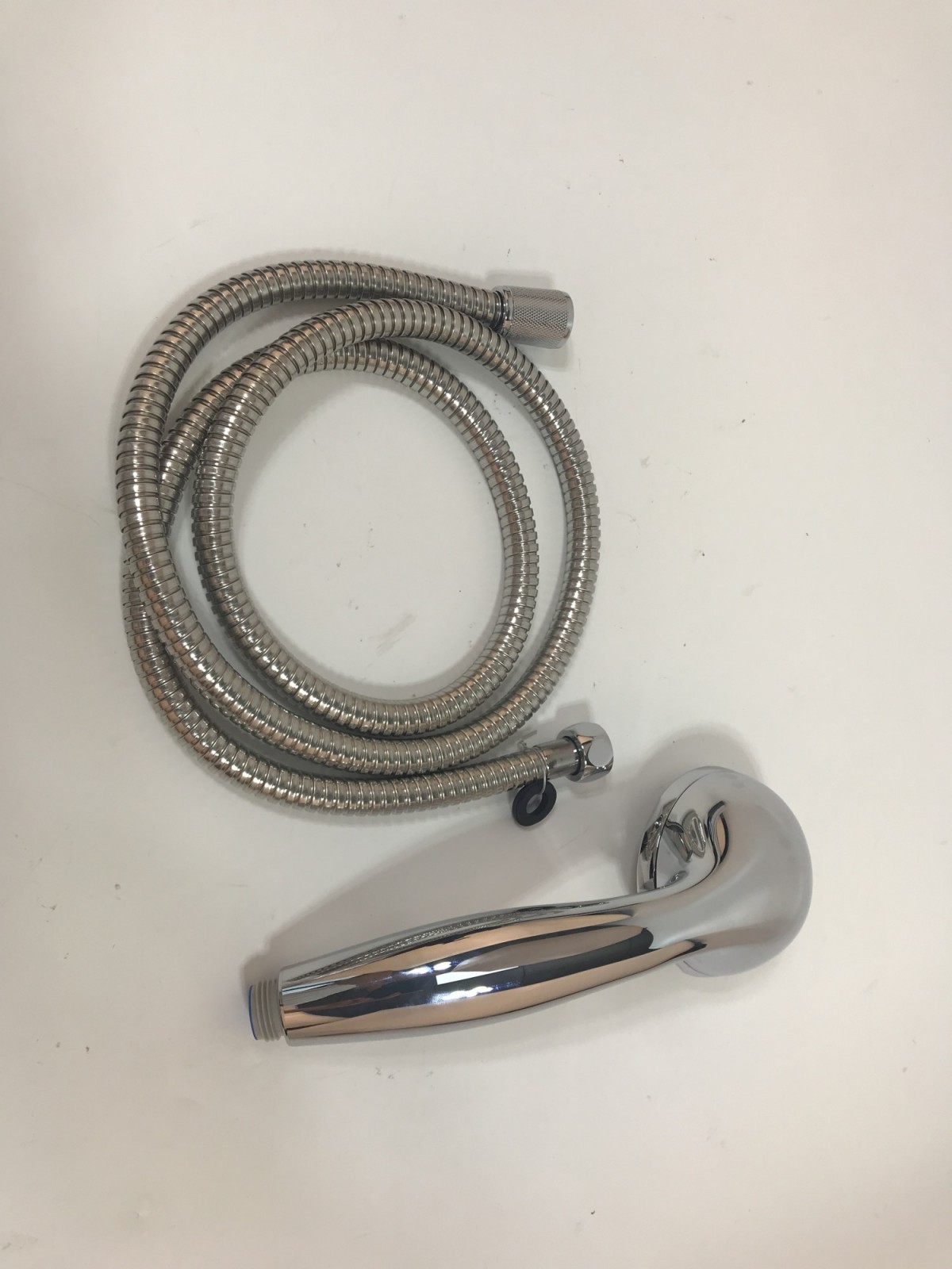 Wavraging High-Pressure Detachable Showerheads and Components thereof with Hose, delivering an exceptional shower experience